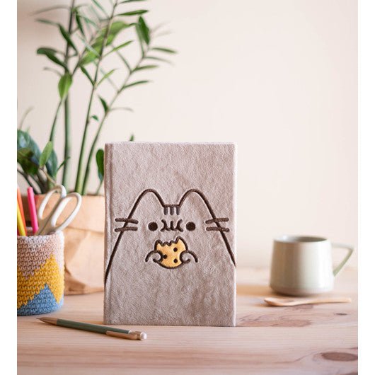 Pusheen Notatbok A5 Plysj Foodie Collection - Supernerds